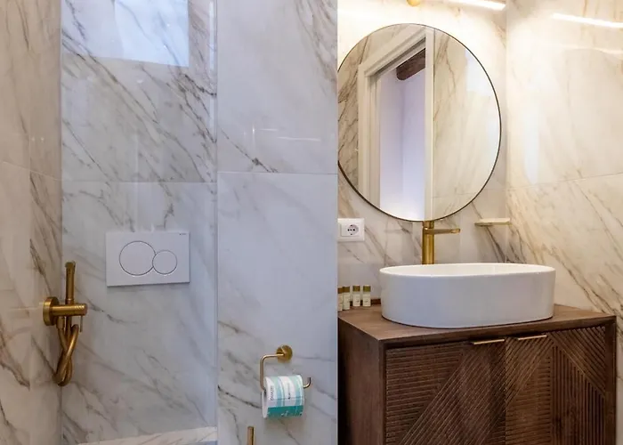 Amelie Trevi Guest house 4*