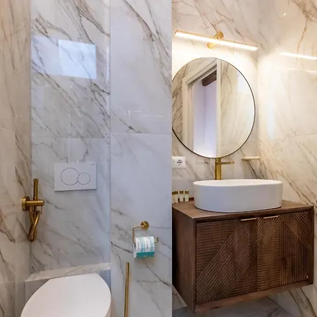 Amelie Trevi Guest house 4*