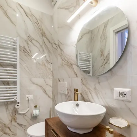 Amelie Trevi Guest house