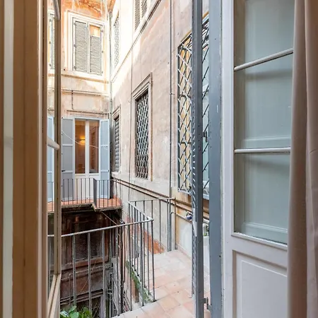 Amelie Trevi 4* Rome