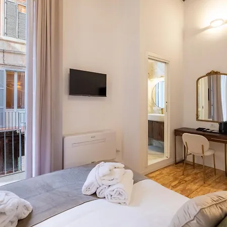 Guest house Amelie Trevi 4*